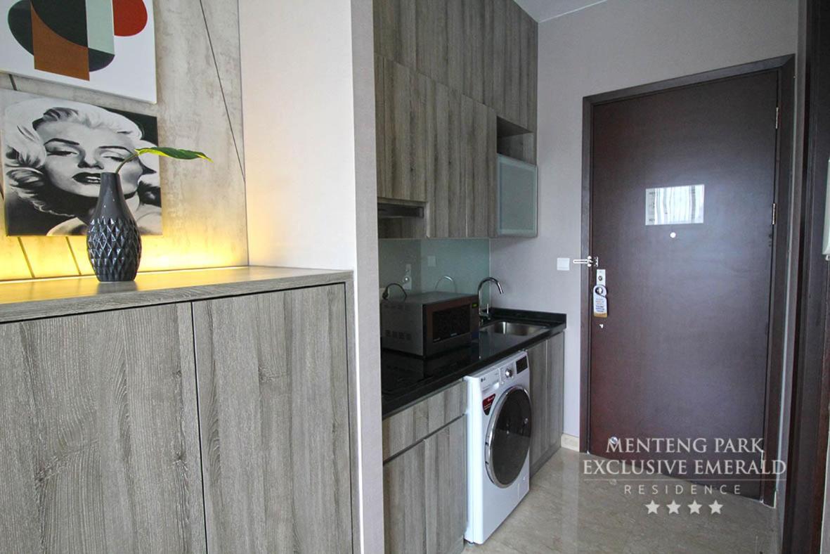 Menteng Park Exclusive Emerald Jacarta Exterior foto